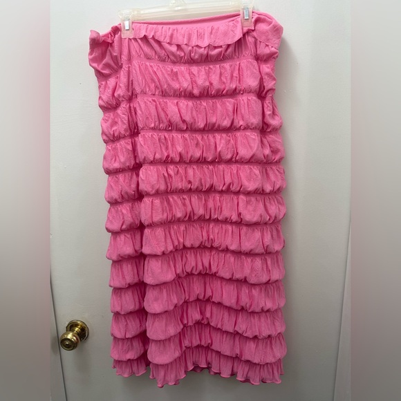 Pink Ruffled SKIRT. (Read description) - Picture 1 of 6